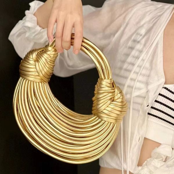 evening bags line bundle clutch gold bag silver shoulder bag luxury bread knotted cross-body lady evening bag women handbag hobo bag 230829
evening bags line bundle clutch gold bag silver shoulder bag luxury bread knotted cross-body lady evening bag women handbag hobo bag 230829