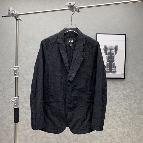 men's suits blazers y3 22ss spring and autumn pleated design multiple pockets casual fashion men's suit coat 230809, White;black
men's suits blazers y3 22ss spring and autumn pleated design multiple pockets casual fashion men's suit coat 230809, White;black