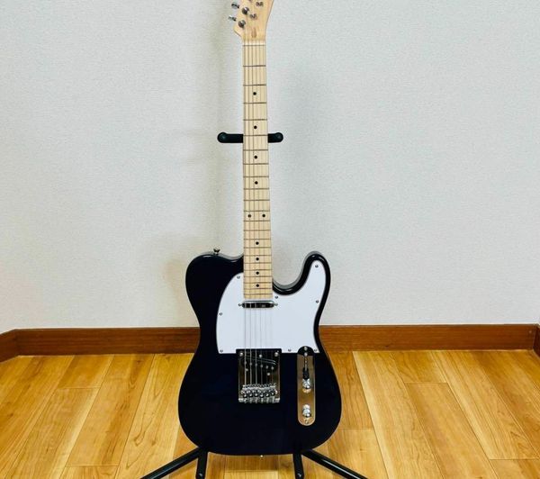 electric guitar playtech dark blue maple fingerboard electric guitar as same of the pictures
electric guitar playtech dark blue maple fingerboard electric guitar as same of the pictures