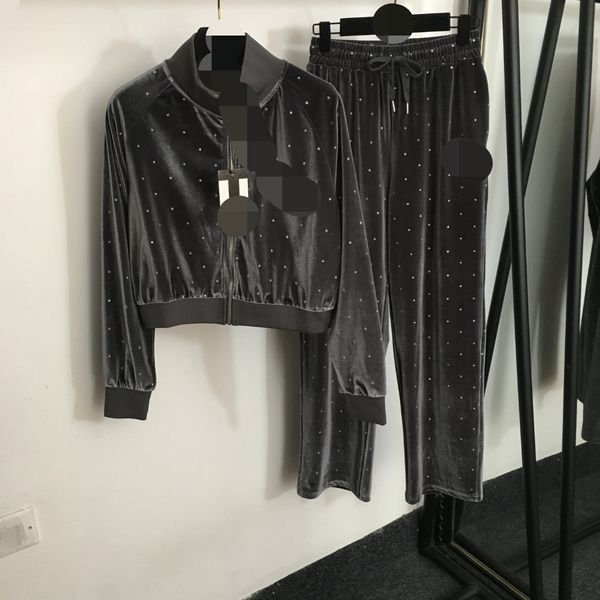 826 2023 milan style autumn brand same style two pieces sets crew neck white black gray flora print long pants empire long sleeve womens clo
826 2023 milan style autumn brand same style two pieces sets crew neck white black gray flora print long pants empire long sleeve womens clo