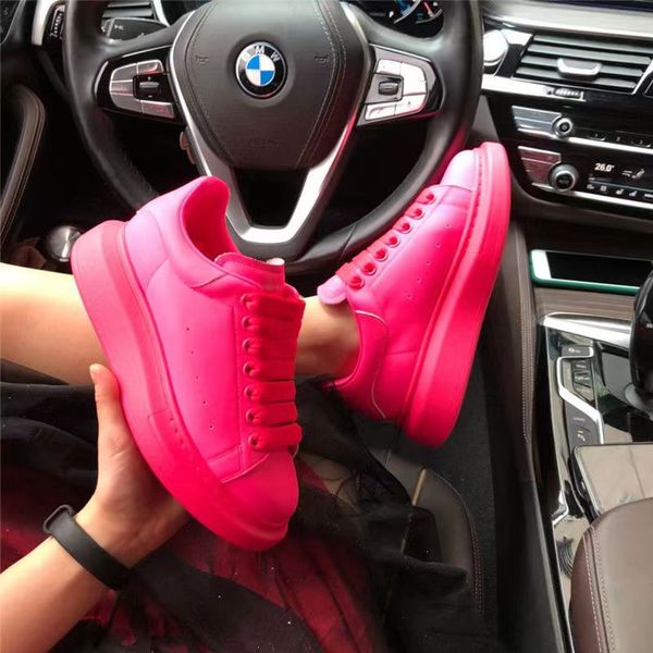wholesale low casual shoe panda black white designer shoes sneakers triple pink chunky grey fog trainers for men women platform outdoor spor
wholesale low casual shoe panda black white designer shoes sneakers triple pink chunky grey fog trainers for men women platform outdoor spor