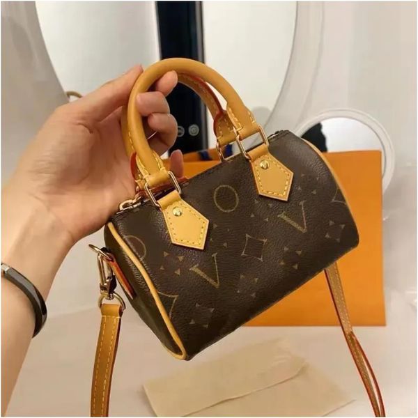 fashion women's pillowcase bag crossbody shoulder bag mini genuine leather boston handbag women's luxury designer wallet with box
fashion women's pillowcase bag crossbody shoulder bag mini genuine leather boston handbag women's luxury designer wallet with box