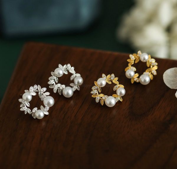 olive leaf wreath ~ s925 silver-plated 14k gold shell pearl zircon earrings clip ring retro french senior feeling, Golden
olive leaf wreath ~ s925 silver-plated 14k gold shell pearl zircon earrings clip ring retro french senior feeling, Golden