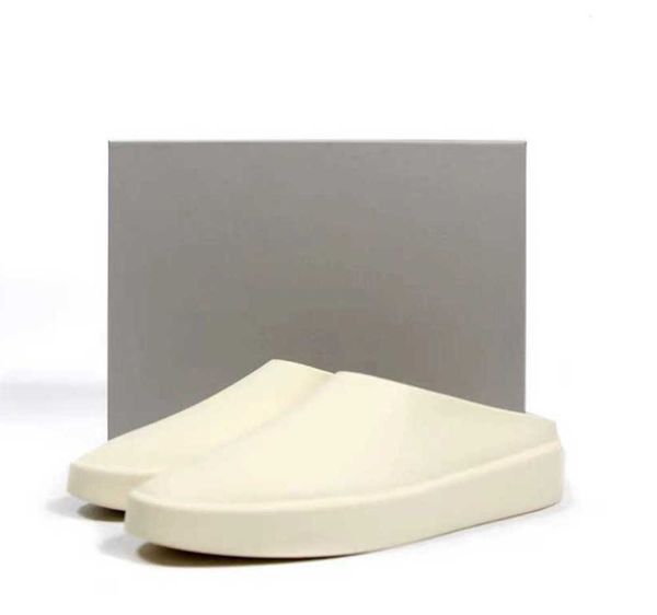 2023 new fears of god slip on mules the california slip-on soft slipper for mens women almond cement cream oat concrete luxurys designer out, Black
2023 new fears of god slip on mules the california slip-on soft slipper for mens women almond cement cream oat concrete luxurys designer out, Black