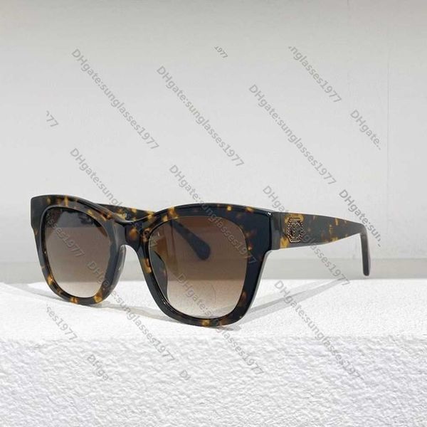 xiangjia's new online red tiktok's same literary and artistic personality sunglasses women's versatile japanese korean plain, White;black
xiangjia's new online red tiktok's same literary and artistic personality sunglasses women's versatile japanese korean plain, White;black