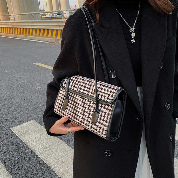 exquisite evening bags women's fashion versatile small audience autumn winter shoulder bag casual premium feel handbag 230828
exquisite evening bags women's fashion versatile small audience autumn winter shoulder bag casual premium feel handbag 230828