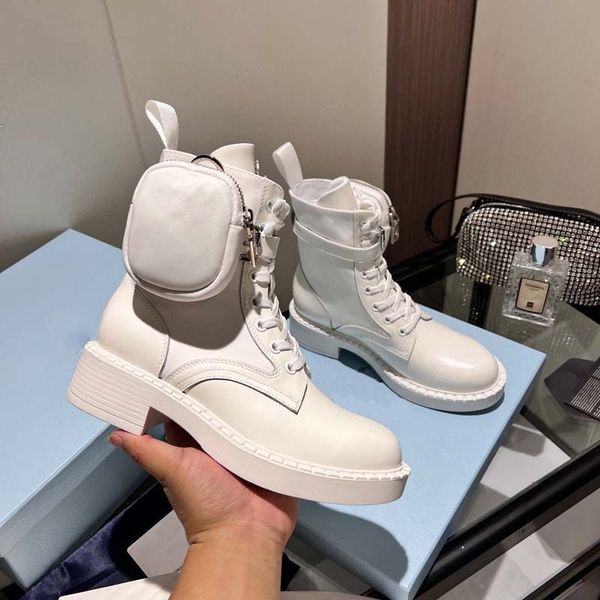 designer luxury boots men women shoes platform thin base comfort embossed patent leather mules copper triple black pink ivory winter fashion
designer luxury boots men women shoes platform thin base comfort embossed patent leather mules copper triple black pink ivory winter fashion