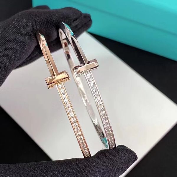 classic fashion bracelets bangle letter titanium steel designer women men luxury jewlery gifts woman girl gift gold silver rose gold wholesa, Black
classic fashion bracelets bangle letter titanium steel designer women men luxury jewlery gifts woman girl gift gold silver rose gold wholesa, Black