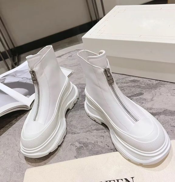 perfect brands men women tread slick zip boot black white calf leather round toe textured rubber wrap ankle boots comfort couple winter walk
perfect brands men women tread slick zip boot black white calf leather round toe textured rubber wrap ankle boots comfort couple winter walk