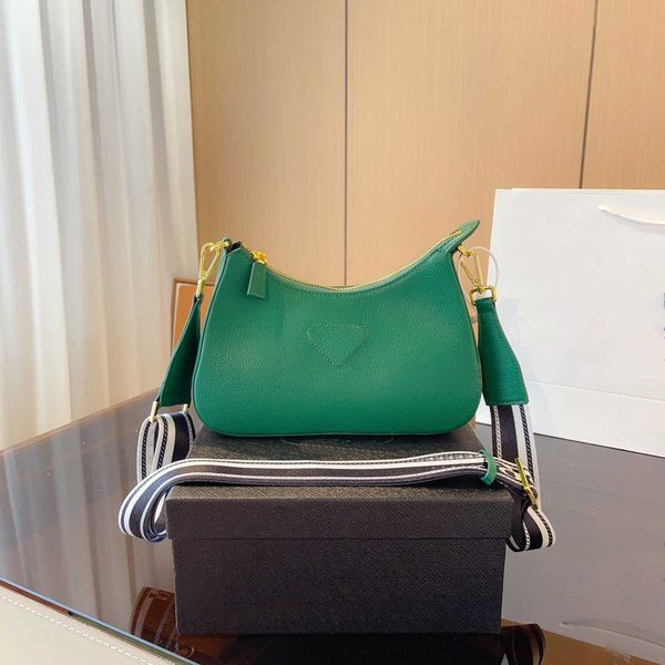 hobo bag waterproof leather wide strap crossbody purse leather handbag shoulder messenger bag women's mini tote bag 230815
hobo bag waterproof leather wide strap crossbody purse leather handbag shoulder messenger bag women's mini tote bag 230815