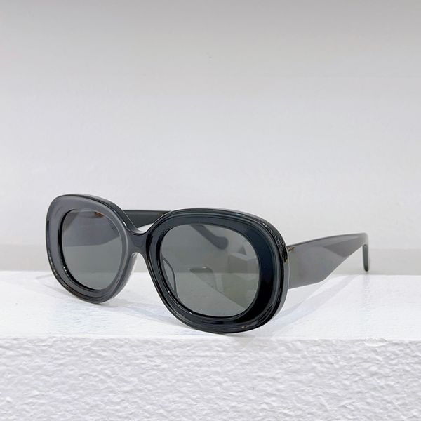 sunglasses for men and women designers 40120 style anti-ultraviolet retro eyewear full frame glasses random box, White;black
sunglasses for men and women designers 40120 style anti-ultraviolet retro eyewear full frame glasses random box, White;black