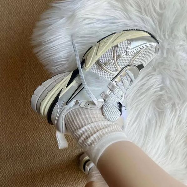 2023 mens running shoes v2k runtekk daddy shoe leather black white beige v2k run summit white metallic silver men women trainers sports snea
2023 mens running shoes v2k runtekk daddy shoe leather black white beige v2k run summit white metallic silver men women trainers sports snea