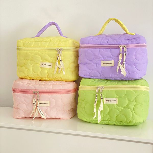 cosmetic bags cases flower quilting cloth makeup bag women cosmetic organizer female small storage handbag box shape portable toiletry case
cosmetic bags cases flower quilting cloth makeup bag women cosmetic organizer female small storage handbag box shape portable toiletry case