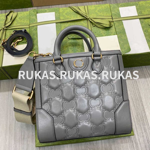 exquisite fashion handbag women 2023 new fashion korean crossbody bag light luxury foreign fashion out shoulder bag female handbag
exquisite fashion handbag women 2023 new fashion korean crossbody bag light luxury foreign fashion out shoulder bag female handbag