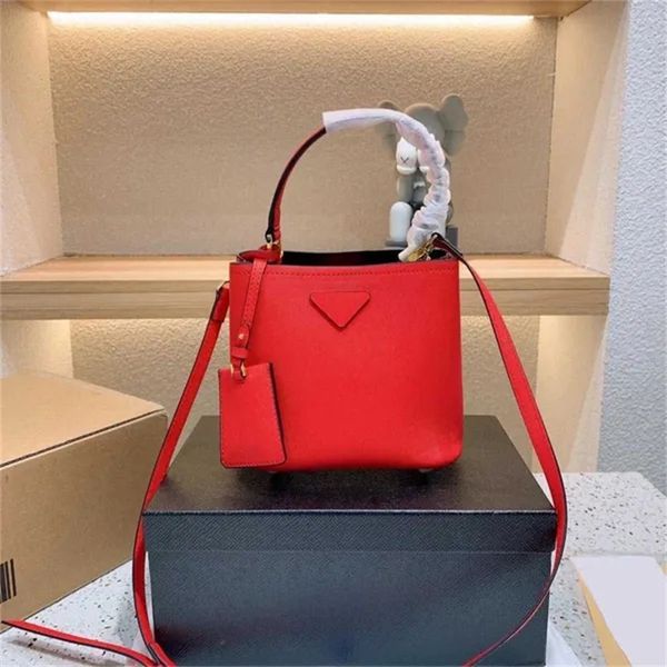 cross body bags bucket tote women handbag shoulder real leather brand designer crossbody wallet female purses baguette multi-color fashion b
cross body bags bucket tote women handbag shoulder real leather brand designer crossbody wallet female purses baguette multi-color fashion b