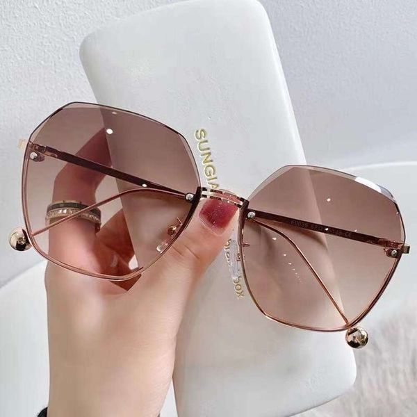 frameless cut edge sunglasses for women irregular framed glasses korean style street wholesale, White;black
frameless cut edge sunglasses for women irregular framed glasses korean style street wholesale, White;black