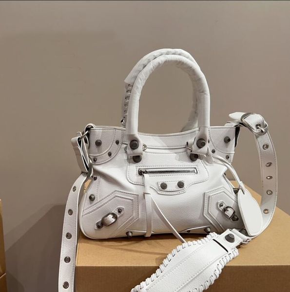 womens designer luxurys motorcycle designer shoulder bags crossbody large capacity luxurious city classic rivet lace bag neo handle tote bag
womens designer luxurys motorcycle designer shoulder bags crossbody large capacity luxurious city classic rivet lace bag neo handle tote bag