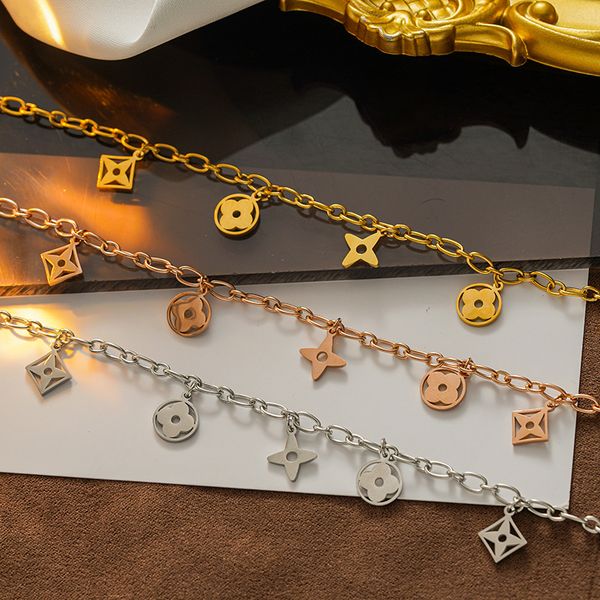 18k gold plated classic openwork presbyterian four-leaf clover bracelet designer jewelry elegant women titanium steel colorfast fashion hand, Golden;silver
18k gold plated classic openwork presbyterian four-leaf clover bracelet designer jewelry elegant women titanium steel colorfast fashion hand, Golden;silver
