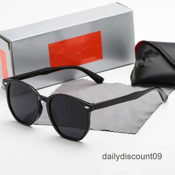 men classic brand retro women sunglasses luxury designer eyewear metal frame designers sun glasses woman rays with original box a4306-3, White;black
men classic brand retro women sunglasses luxury designer eyewear metal frame designers sun glasses woman rays with original box a4306-3, White;black