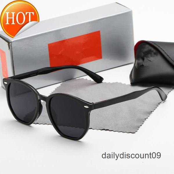 men classic brand retro sunglasses luxury designer eyewear metal frame designers sun glasses woman rays with original box a4306-3uuz6, White;black
men classic brand retro sunglasses luxury designer eyewear metal frame designers sun glasses woman rays with original box a4306-3uuz6, White;black