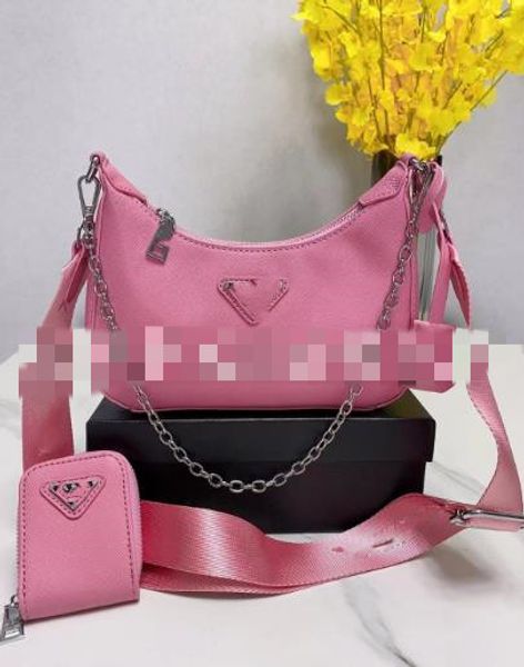 three-in-one underarm bag minority fashion chain triangle mark bags women's high-grade one shoulder combination bags messenger bags
three-in-one underarm bag minority fashion chain triangle mark bags women's high-grade one shoulder combination bags messenger bags