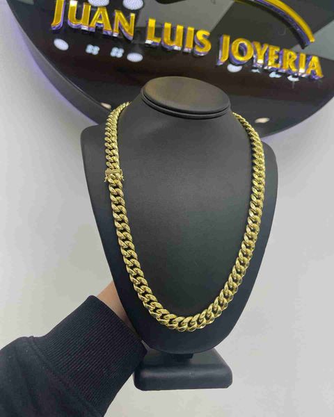 iced out 18mm three row hand prong setting 10k solid gold moissanite cuban chain necklace, Silver
iced out 18mm three row hand prong setting 10k solid gold moissanite cuban chain necklace, Silver