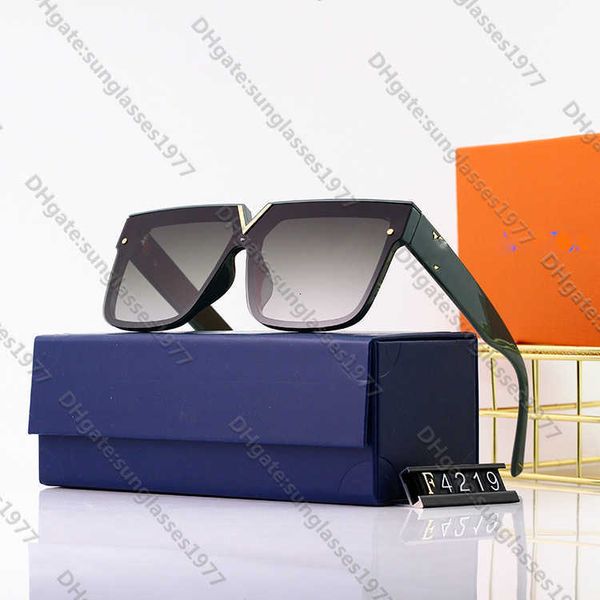 fashion designer cool sunglasses 2022 summer new large frame sunglasses square korean version riding sun shade simple glasses, White;black
fashion designer cool sunglasses 2022 summer new large frame sunglasses square korean version riding sun shade simple glasses, White;black