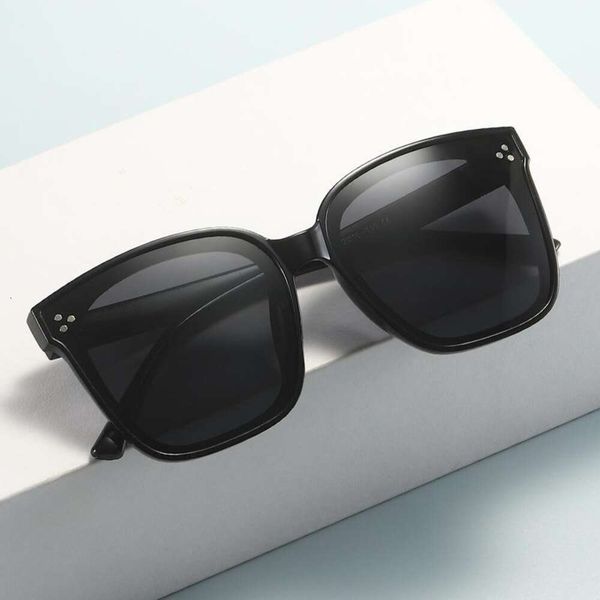 large framed oval face korean sunglasses cross mirror full frame sports fashionable black antique glasses, White;black
large framed oval face korean sunglasses cross mirror full frame sports fashionable black antique glasses, White;black