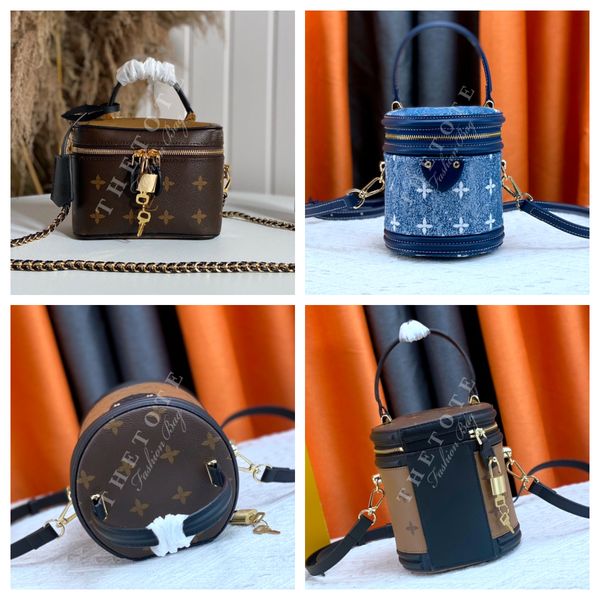 classic cosmetic bag ladies' handbag famous bag crossbody bag men's toiletry bag leather tote shoulder cosmetic bag women's w
classic cosmetic bag ladies' handbag famous bag crossbody bag men's toiletry bag leather tote shoulder cosmetic bag women's w