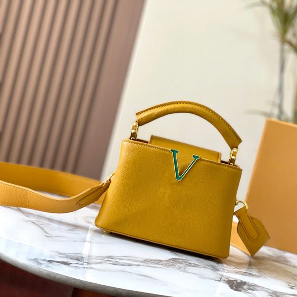 quality luxury designer bag capucines tote bag crossbody bags courier women's fashion tote shopping bag real leather diagonal clutch pu
quality luxury designer bag capucines tote bag crossbody bags courier women's fashion tote shopping bag real leather diagonal clutch pu