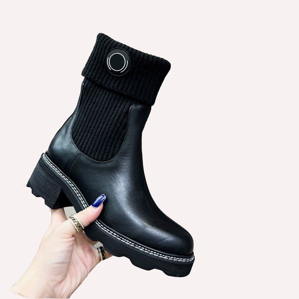 plaid leather ankle boots christmas boots platform slip round flat platform half boots high women's chunky heel rider boots, Black
plaid leather ankle boots christmas boots platform slip round flat platform half boots high women's chunky heel rider boots, Black