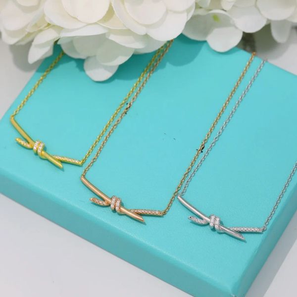 brand luxury necklace designer bracelet designer earring for woman tie a knot diamond women jewelry set valentine's day gift copper inl, Black
brand luxury necklace designer bracelet designer earring for woman tie a knot diamond women jewelry set valentine's day gift copper inl, Black