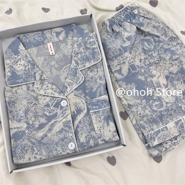womens sleepwear ice blue pajama set summer silk shortsleeved shorts thin section homewear suit 230828, Black;red
womens sleepwear ice blue pajama set summer silk shortsleeved shorts thin section homewear suit 230828, Black;red