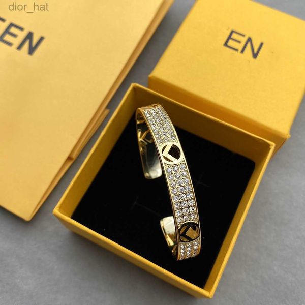 designer bracelets luxury bracelets for women classic brand rose gold bracelets openings with diamonds fashion jewelry new style personalize, Black
designer bracelets luxury bracelets for women classic brand rose gold bracelets openings with diamonds fashion jewelry new style personalize, Black