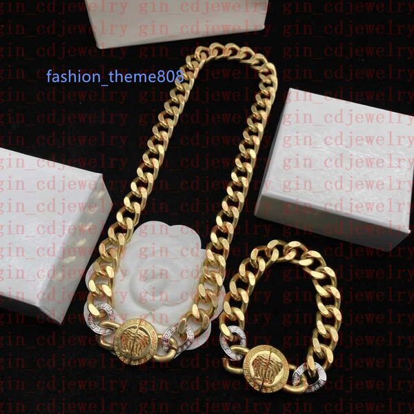 fashion designer necklaces v pendant banshee medusa head 18k gold plated bracelets earrings rings birthday festive engagement gifts v10, Silver
fashion designer necklaces v pendant banshee medusa head 18k gold plated bracelets earrings rings birthday festive engagement gifts v10, Silver