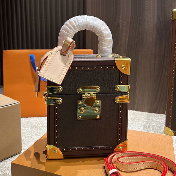 hand suitcase totes handbags shoulder genuine leather shopping crossbody underarm bags tote lady handbag purse fashion letters removable str
hand suitcase totes handbags shoulder genuine leather shopping crossbody underarm bags tote lady handbag purse fashion letters removable str