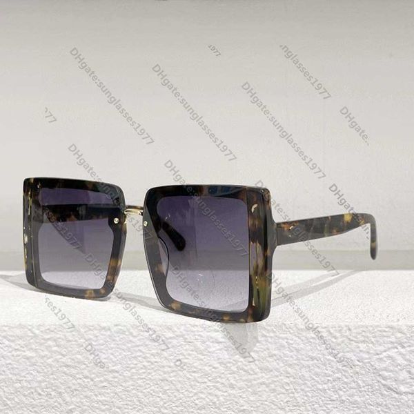 xiao xiang family sunglasses xiaoxiangjia's new tiktok online red same box letter large sunglasses women's versatile trendy 7056 1, White;black
xiao xiang family sunglasses xiaoxiangjia's new tiktok online red same box letter large sunglasses women's versatile trendy 7056 1, White;black