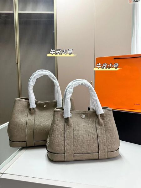 2023 h's leather perforated garden bag head layer togo new upgrade handbag shoulder designer multifunctional classic atmosphere large c
2023 h's leather perforated garden bag head layer togo new upgrade handbag shoulder designer multifunctional classic atmosphere large c