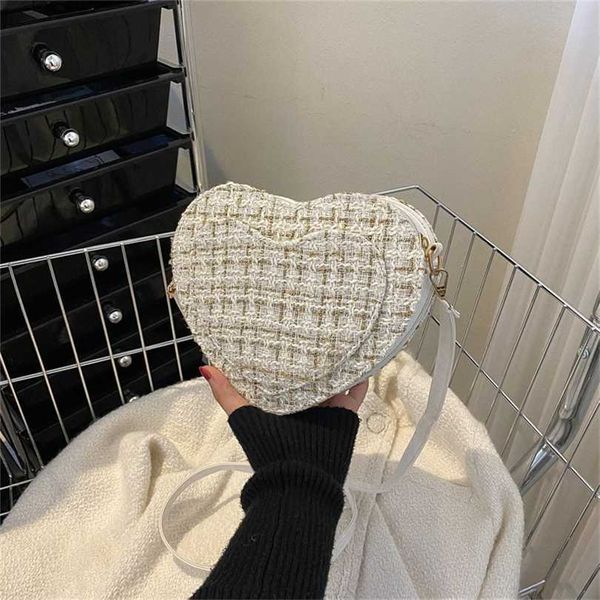 evening bags fashionable woolen peach heart crossbody bag autumn new westernized shoulder women's is simple 230828
evening bags fashionable woolen peach heart crossbody bag autumn new westernized shoulder women's is simple 230828