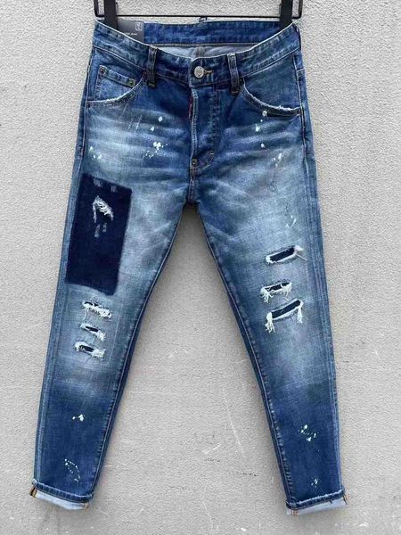 street hip-hop men's denim jeans with blue and black holes, tight fitting and holes, italian style bicycle jeans
street hip-hop men's denim jeans with blue and black holes, tight fitting and holes, italian style bicycle jeans