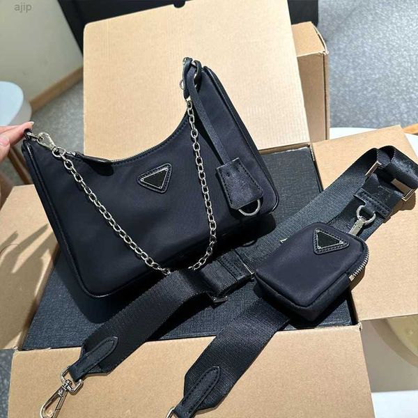 chain shoulder bag underarm handbag nylon material removing straps composite bags storage wallet hardware triangle zipper letter printing hi
chain shoulder bag underarm handbag nylon material removing straps composite bags storage wallet hardware triangle zipper letter printing hi