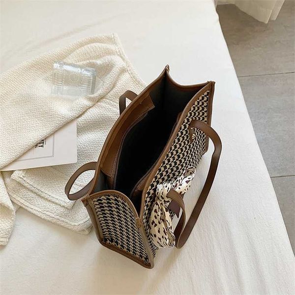 evening bags korean spring fashion women's handbag new versatile ge tote bag plaid scarf shoulder 230828
evening bags korean spring fashion women's handbag new versatile ge tote bag plaid scarf shoulder 230828