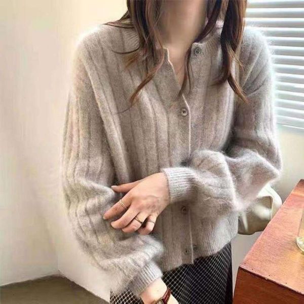 winter raccoon velvet cardigan outer gray mohair sweater womens lazy style design sense small t shirt, White;black
winter raccoon velvet cardigan outer gray mohair sweater womens lazy style design sense small t shirt, White;black