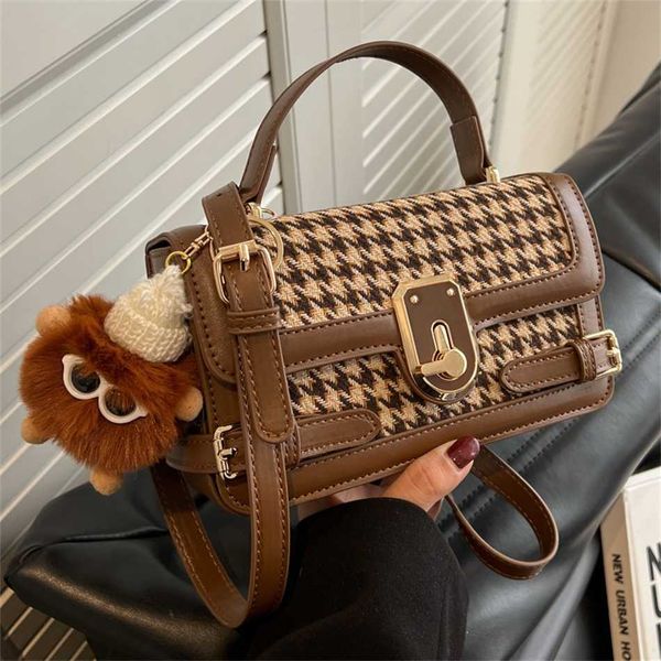 exquisite evening bags high grade feeling small bag for women autumn and winter trend fashion cross body plaid women's portable square
exquisite evening bags high grade feeling small bag for women autumn and winter trend fashion cross body plaid women's portable square