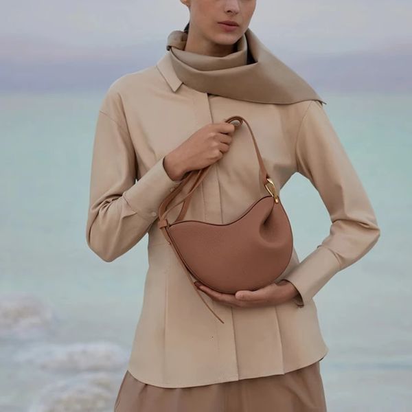 evening bags lychee genuine leather pea bag women solid brand designer color folds hobos shoulder messenger elegant saddle female 230829
evening bags lychee genuine leather pea bag women solid brand designer color folds hobos shoulder messenger elegant saddle female 230829