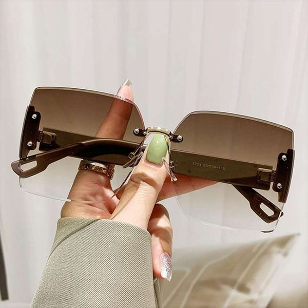 summer frameless square sunglasses for travelling gradually changing women thin plain face trendy glasses, White;black
summer frameless square sunglasses for travelling gradually changing women thin plain face trendy glasses, White;black