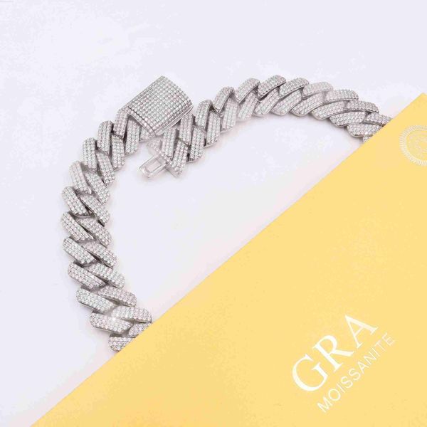custom new design hip hop jewelry moissanite 925 silver iced out cuban chain necklace silver pass diamond tester
custom new design hip hop jewelry moissanite 925 silver iced out cuban chain necklace silver pass diamond tester
