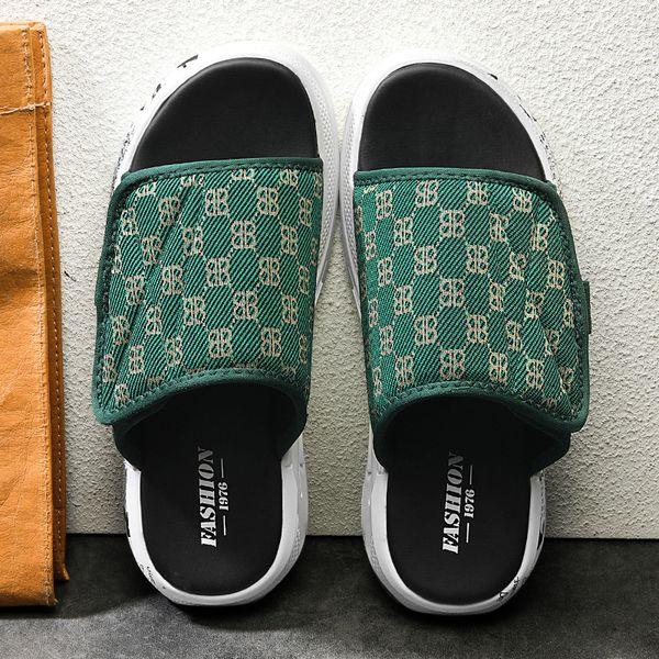 2024 leather slippers for boys light luxury classic everything comfortable explosive bread slippers sticky graffiti process trend size38-45, Black
2024 leather slippers for boys light luxury classic everything comfortable explosive bread slippers sticky graffiti process trend size38-45, Black