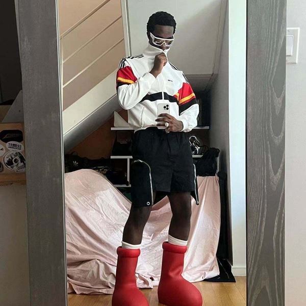 2023 rain boots mschf men women big red boot eve rubber astro boy reps over the knee booties cartoon shoes thick bottom platform size 35-41, Black
2023 rain boots mschf men women big red boot eve rubber astro boy reps over the knee booties cartoon shoes thick bottom platform size 35-41, Black