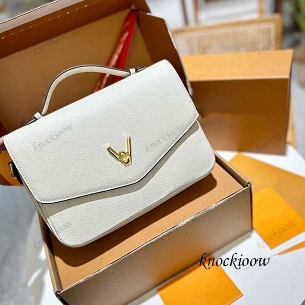 new handbags luxury designer handbags leather chain bags adjustable removable shoulder strap crossbody bag ladies solid color fashion should
new handbags luxury designer handbags leather chain bags adjustable removable shoulder strap crossbody bag ladies solid color fashion should